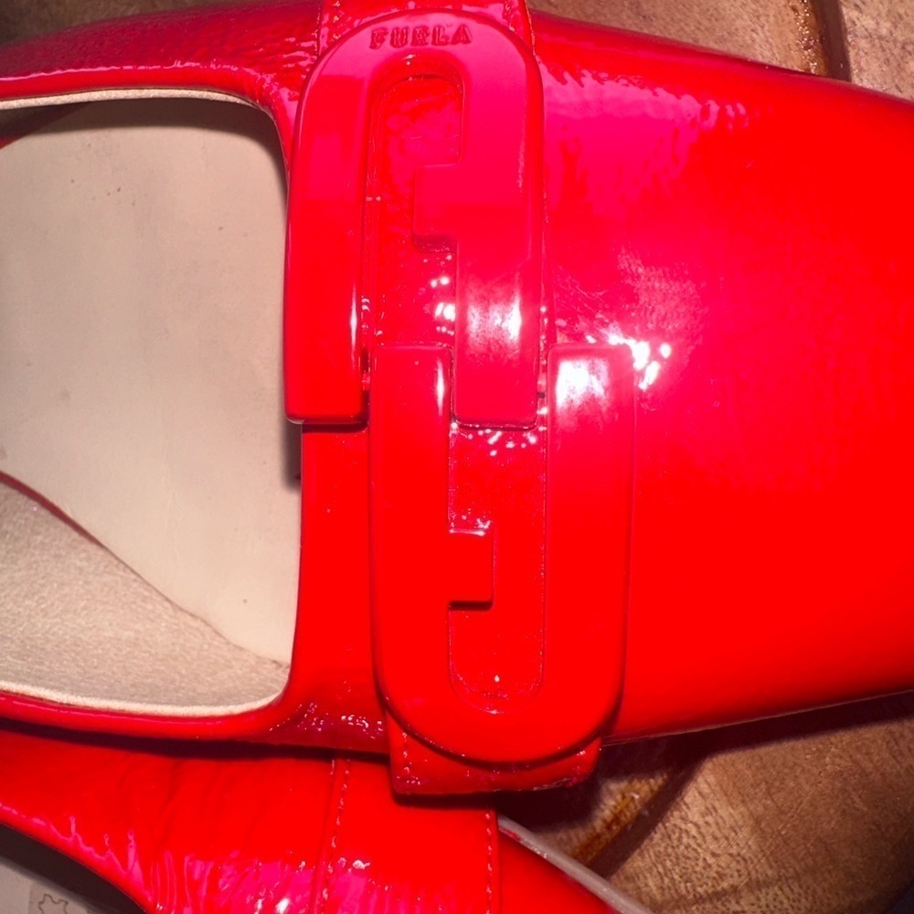 FURLA Red Patent Leather Flat Loafers with FURLA logo embellishment size 8 - Picture 3 of 9